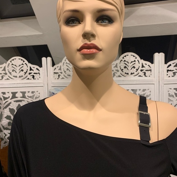 Igigi Slinky Black Top Plus 3X Single Strap Buckle Cold Shoulder Long Sleeve NWT - Picture 8 of 11